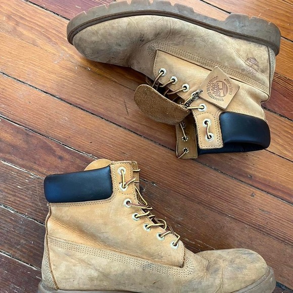 Timberland classic Boots size 11 main image 4